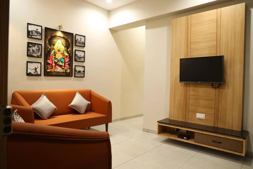 'Sumadhu Homes 301 ' Kolhapur Luaran gambar